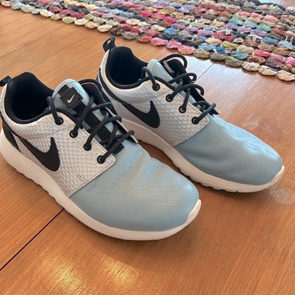 Nike Athletic Shoes in Light Blue and Black